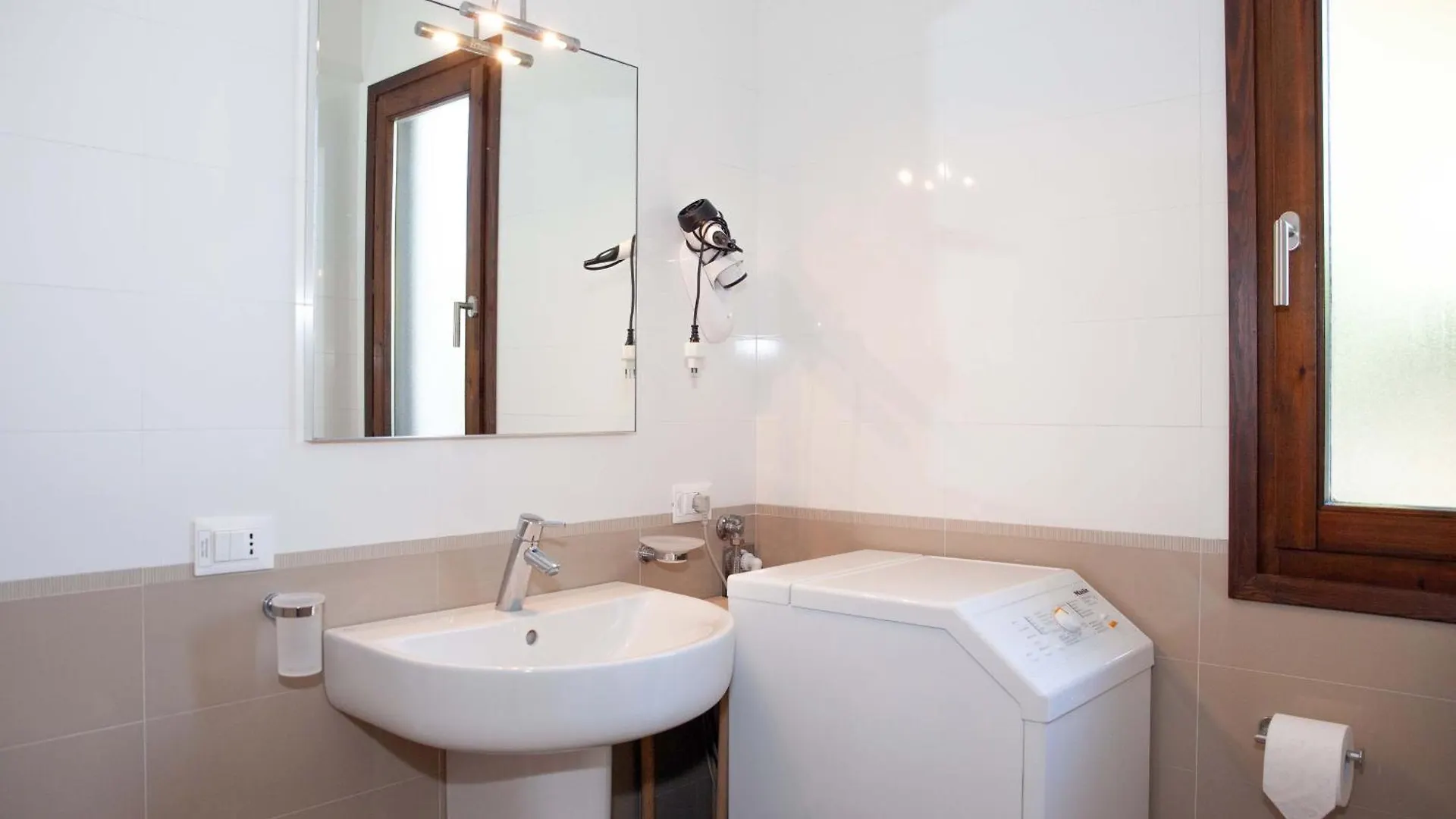 Villa Helena Vila Albarella Island